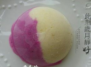 一个冰淇淋两种口味