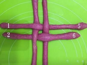 按上图放好长条，先把每一条顺时针编织，2压1，3压4，5压6，7压8