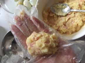 捏成团子
