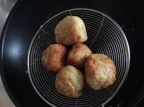 炸好沥去油份