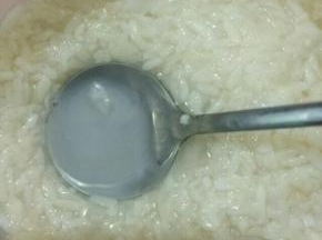 2天后，甜滋滋的酒酿就做好了，单独喝或是加上蛋，圆子一道道美味就此诞生