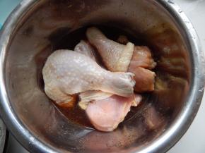 生抽抓匀腌一个小时