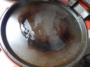 然后电饼铛预热