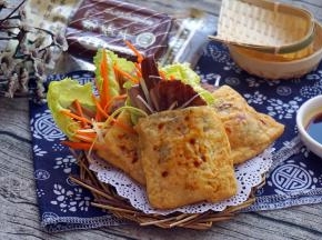 豆腐皮也刷上酱汁