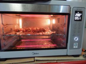 在上烤箱烤10分钟