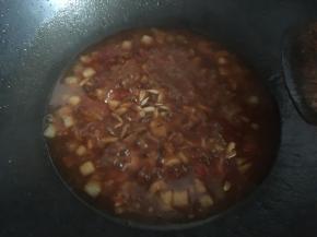 最后撒入瓜子仁