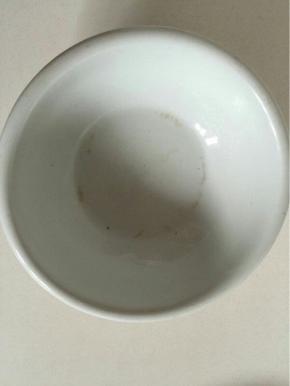 取一个大碗刷一层油防粘！