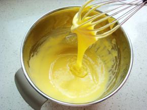 呈“Z”字形搅拌均匀至无颗粒。