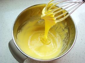 呈“Z”字形搅拌均匀至无颗粒。