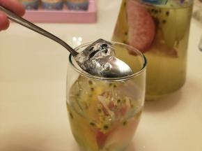 夏天喝的时候加入冰块会更好喝，酸酸甜甜冰冰凉凉