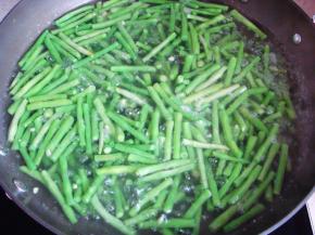 焯水大概两分钟左右。