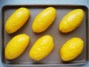 再次发酵稍微变大。