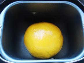 面和成团后，开始发酵。