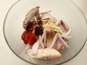 加入所有调料。