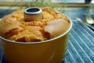 出炉后震两下，倒扣