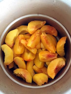 去核切成月牙状