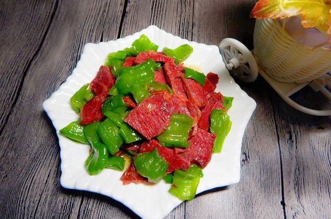 青椒炒五香牛肉