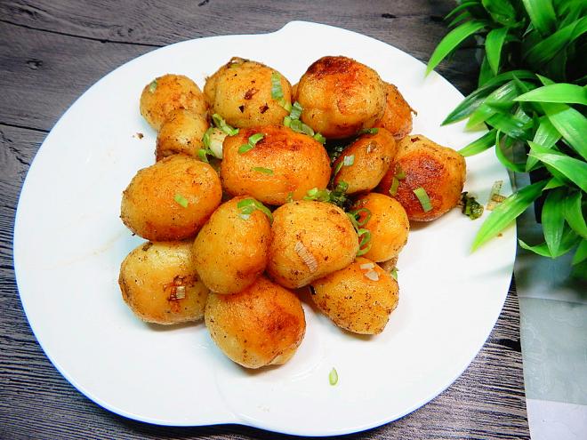 干煸椒盐小土豆