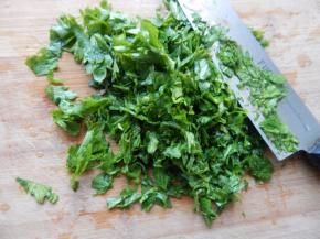 芹菜叶子切碎