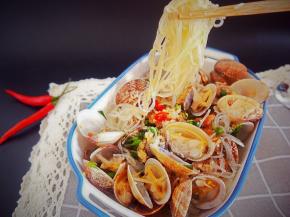 粉丝吸收了花甲螺和肉末的鲜味，很鲜甜，很爽口