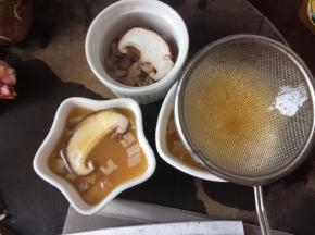 再次滤入蛋液