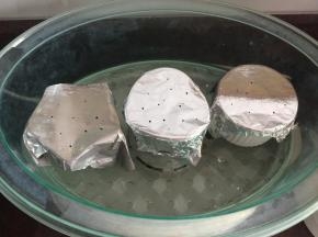 盖上扎孔锡纸