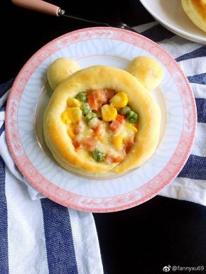 放入预热好的烤箱，上下火185度15分钟就可以了