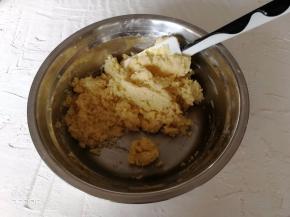 6.	稍微搅拌就可以了，
	搅拌到无颗粒状态即可。