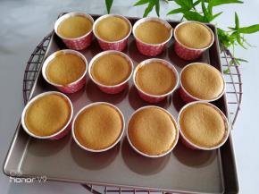 21.出炉晾凉，用保鲜袋装起来，放冰箱冷藏。