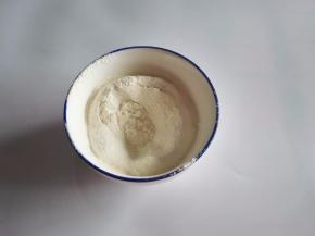 过筛好的低粉。