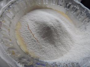 最后加入低筋面粉