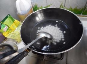 下锅后搅拌均匀