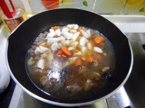 在加入切好的菜