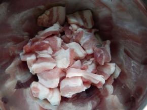 五花肉切好