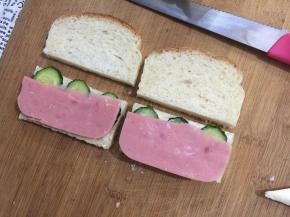 6. 然后码上准备好的材料就可以了