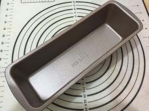 4. 这次使用到的模具是法焙客长条形蛋糕模25cm