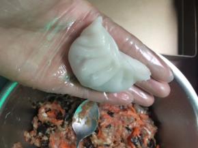 10. 捏好，如图，（也可以按自己喜欢的来包）