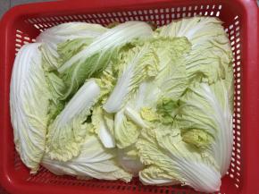 1. 大白菜洗净凉干