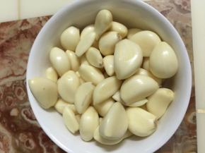 6. 蒜头去皮后准用