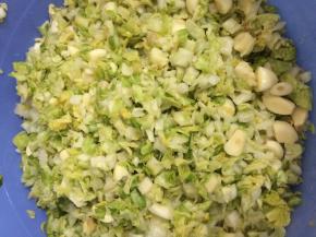 9. 再次拌匀后即可装罐