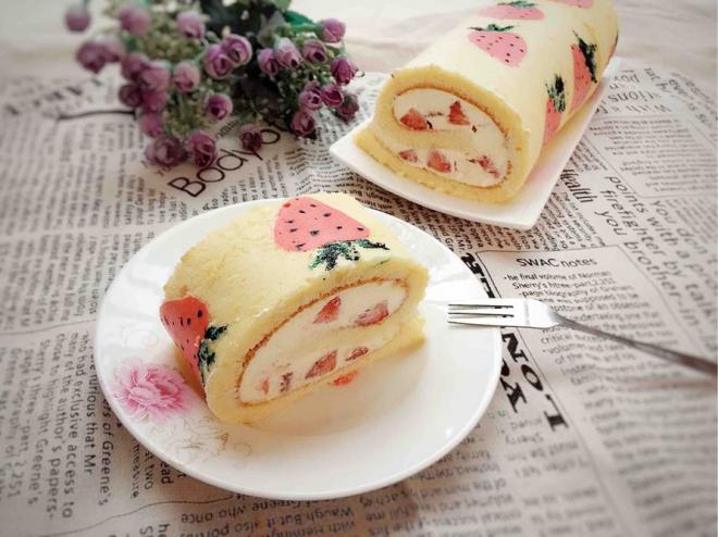 草莓蛋糕卷