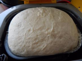 加入黄油柔好，在发至两倍大