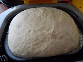 加入黄油柔好，在发至两倍大