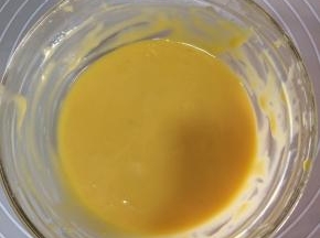 拌好的面糊是非常细腻的