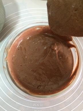 与可可粉糊拌匀