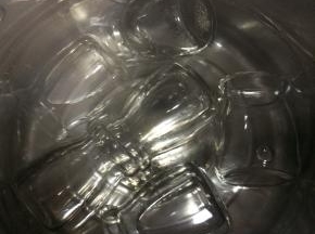 装果酱的瓶子用水煮沸消毒