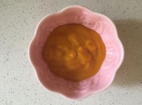 芒果一个去皮切块打成泥