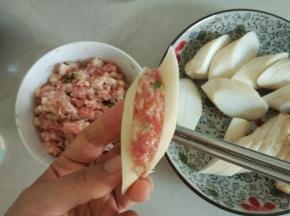 杏鲍菇夹入肉沫