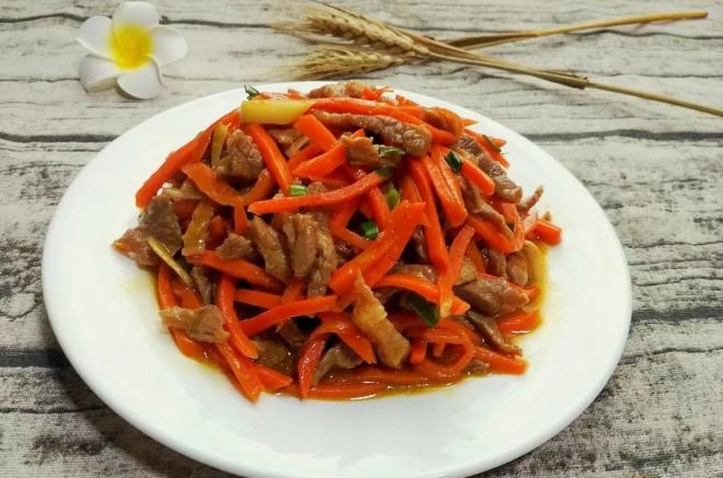 胡萝卜肉丝