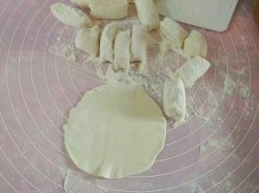 醒20分钟，下挤子，擀饺子皮